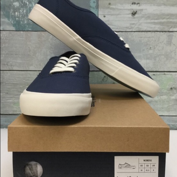 NWT SeaVees Navy Twill Legend Poplin Sneakers